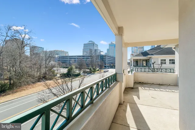 $2,400 | 12024 Taliesin Place, Unit 33, Reston, VA 20190