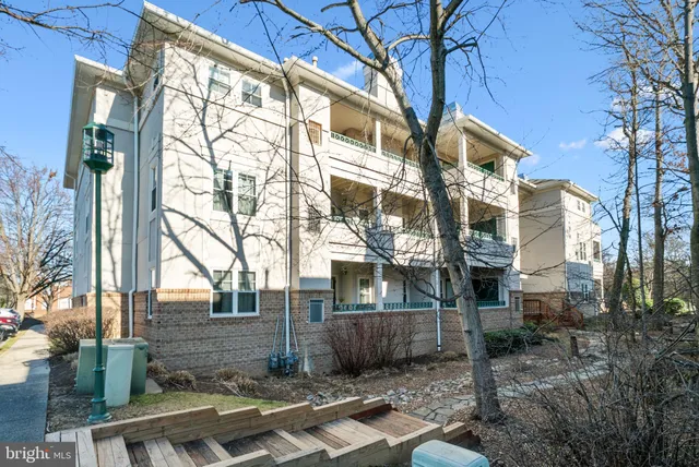 $2,400 | 12024 Taliesin Place, Unit 33, Reston, VA 20190
