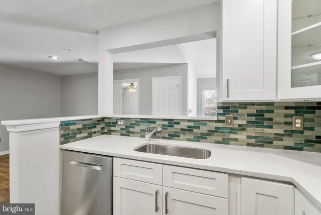 $2,400 | 12024 Taliesin Place, Unit 33, Reston, VA 20190