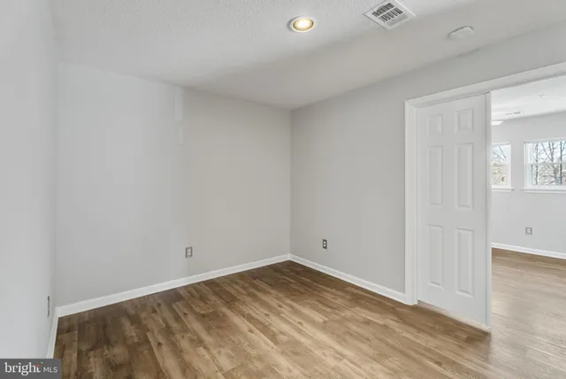 $2,400 | 12024 Taliesin Place, Unit 33, Reston, VA 20190