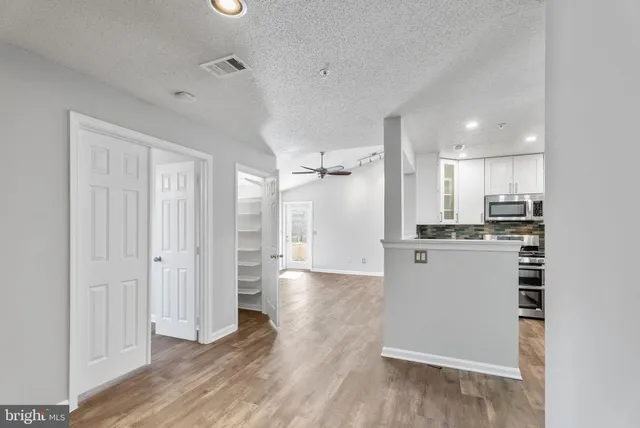 $2,400 | 12024 Taliesin Place, Unit 33, Reston, VA 20190