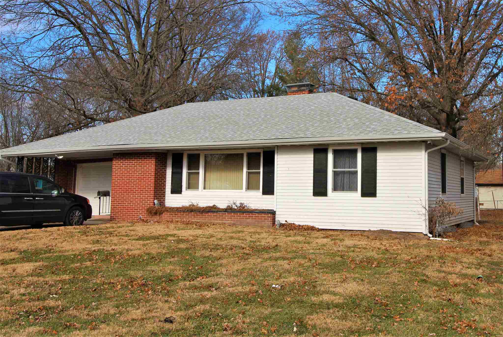 1635 Reed Avenue Springfield, IL 62704 - Photo 1 of 17 Gallery Image 1