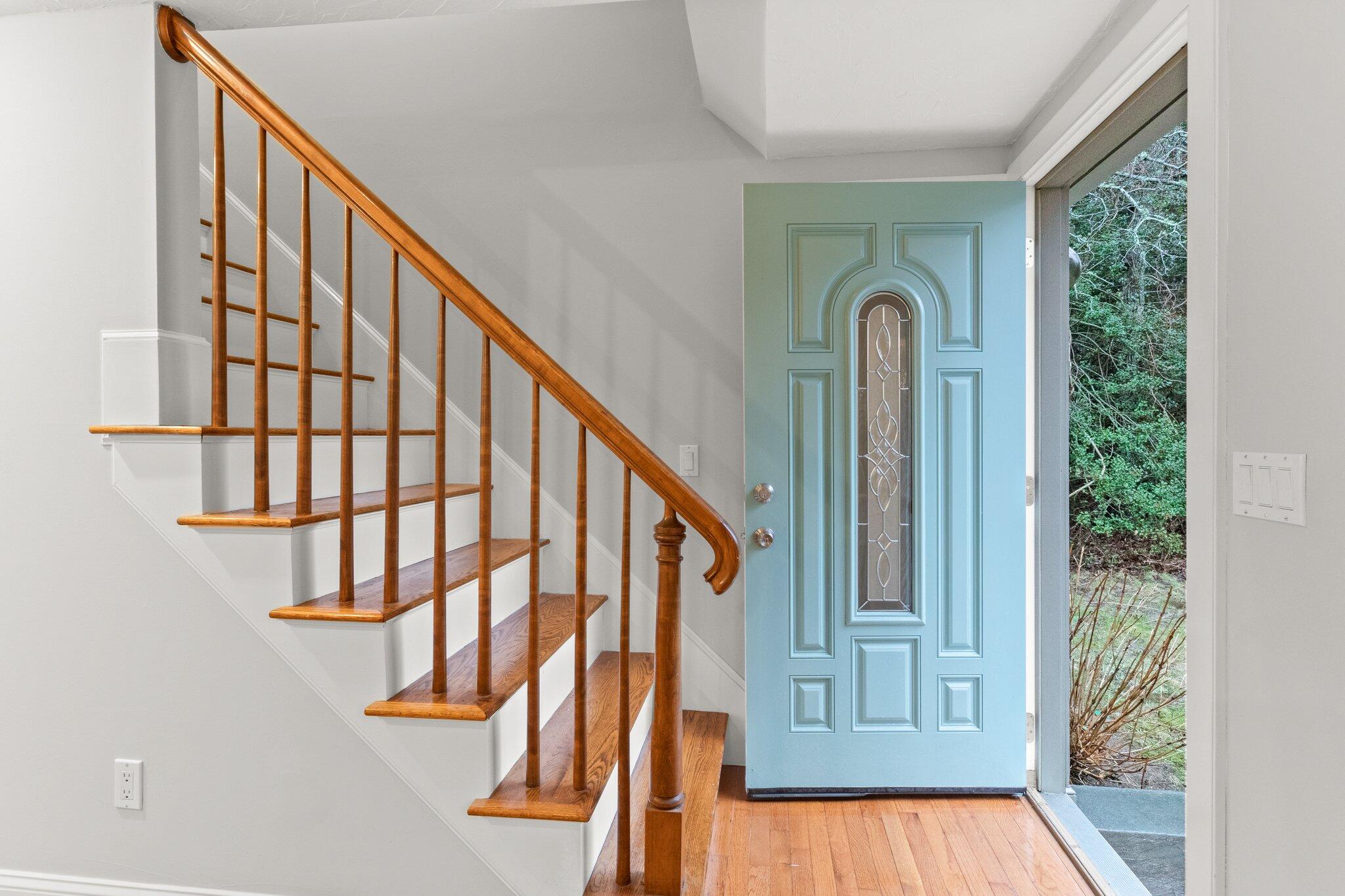 4 Great Hill Road Sandwich, MA 02563 - Photo 16 of 46 Front entry