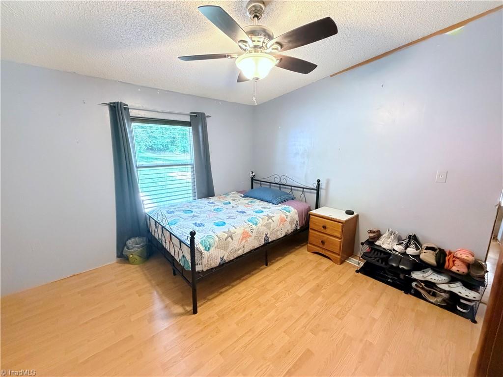 1390 Cb Eller School Road Elkin, NC 28621 - Photo 15 of 33