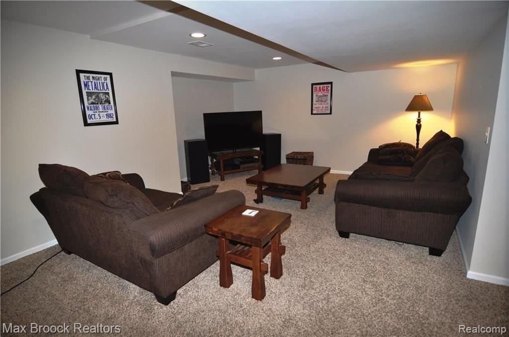 699 Twin Oaks Court Rochester Hills, MI 48307 - Photo 33 of 65