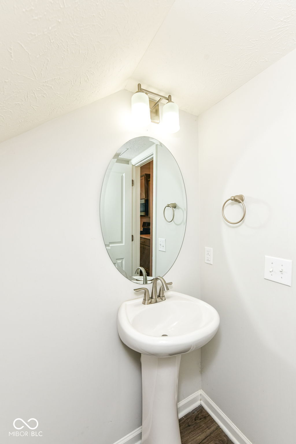 13275 Susser Way Fishers, IN 46037 - Photo 15 of 36