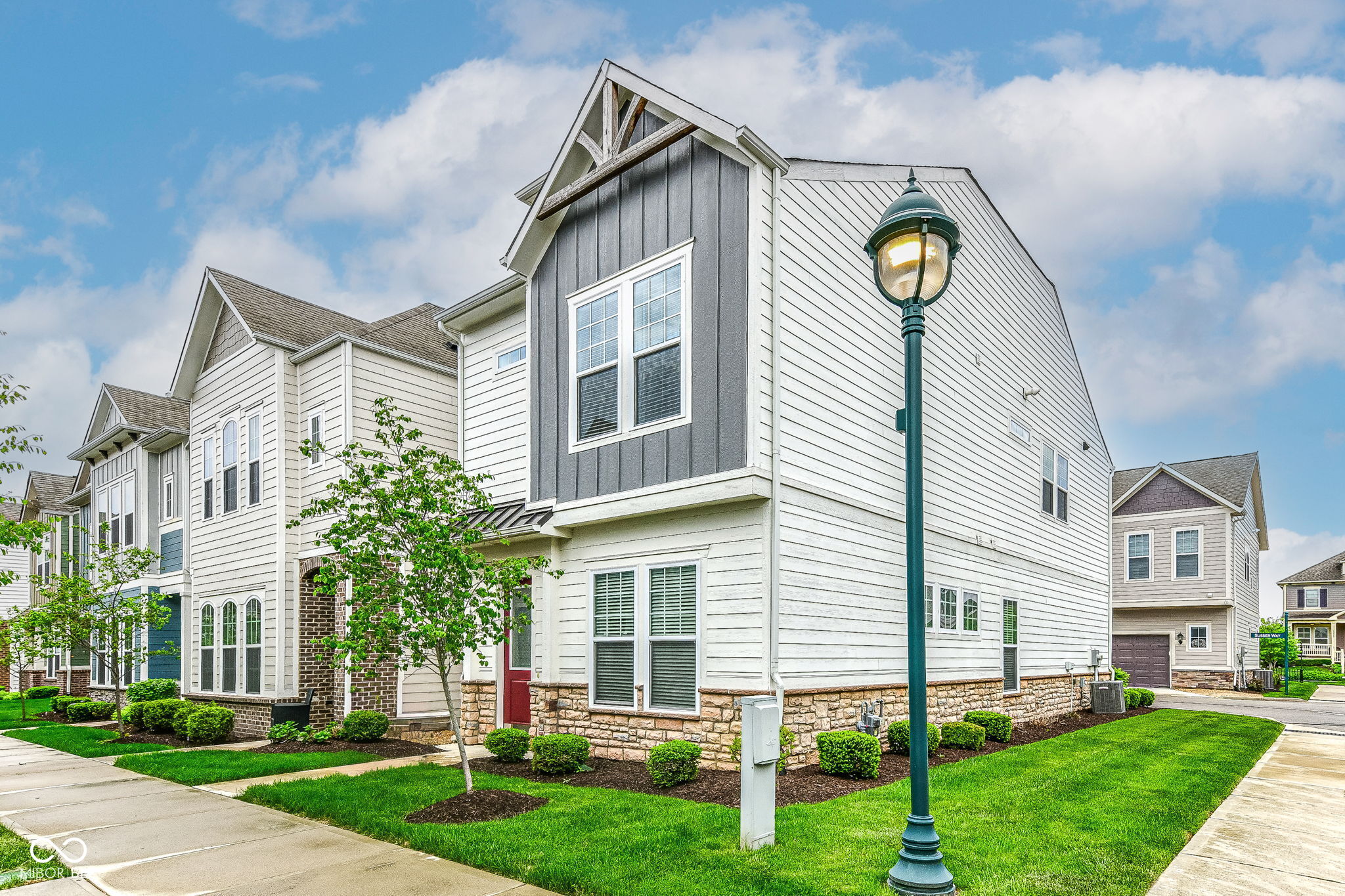 13275 Susser Way Fishers, IN 46037 - Photo 2 of 36