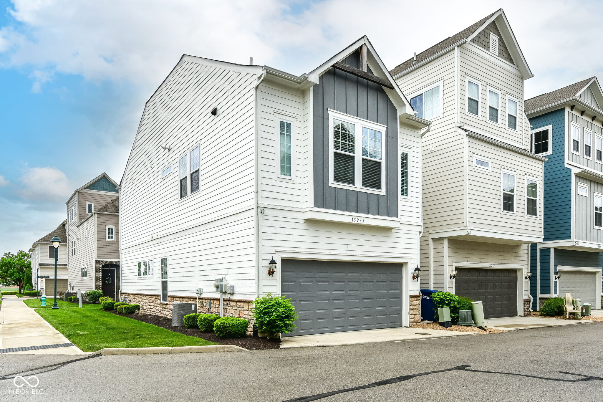 13275 Susser Way Fishers, IN 46037 - Photo 3 of 36