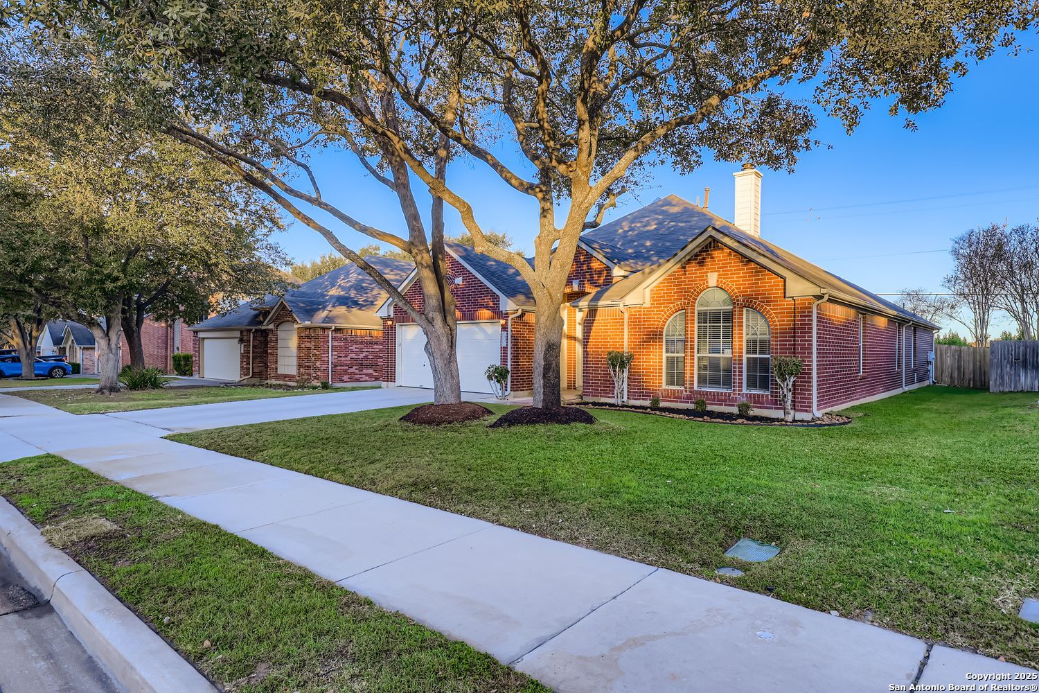 937 Forest Ridge Parkway Schertz, TX 78154 - Photo 2 of 38