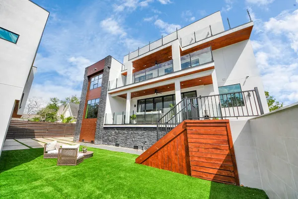 front view of house with a yard