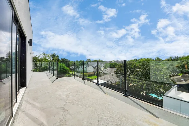 $19,990 | 5327 South Braeswood Boulevard, Houston, TX 77096