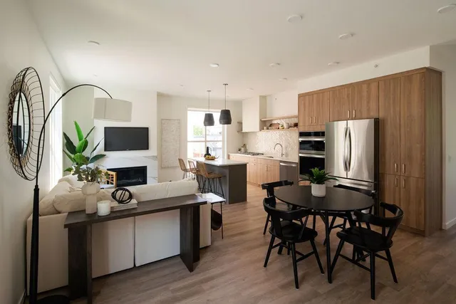 $7,750 | 9 West Drive, Excelsior, MN 55331