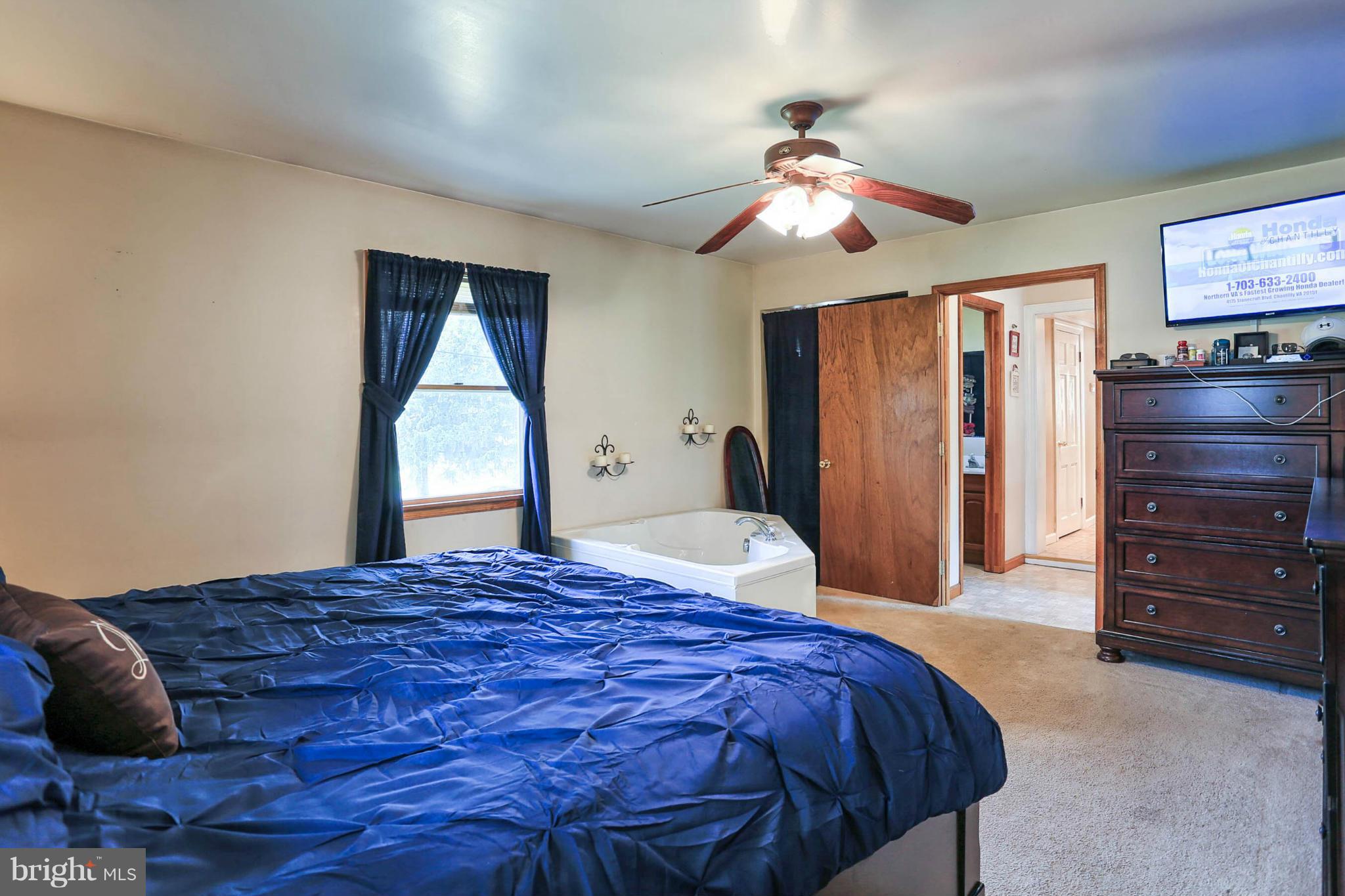 18558 Burnside Bridge Road Sharpsburg, MD 21782 - Photo 16 of 30 Bedroom (Master)
