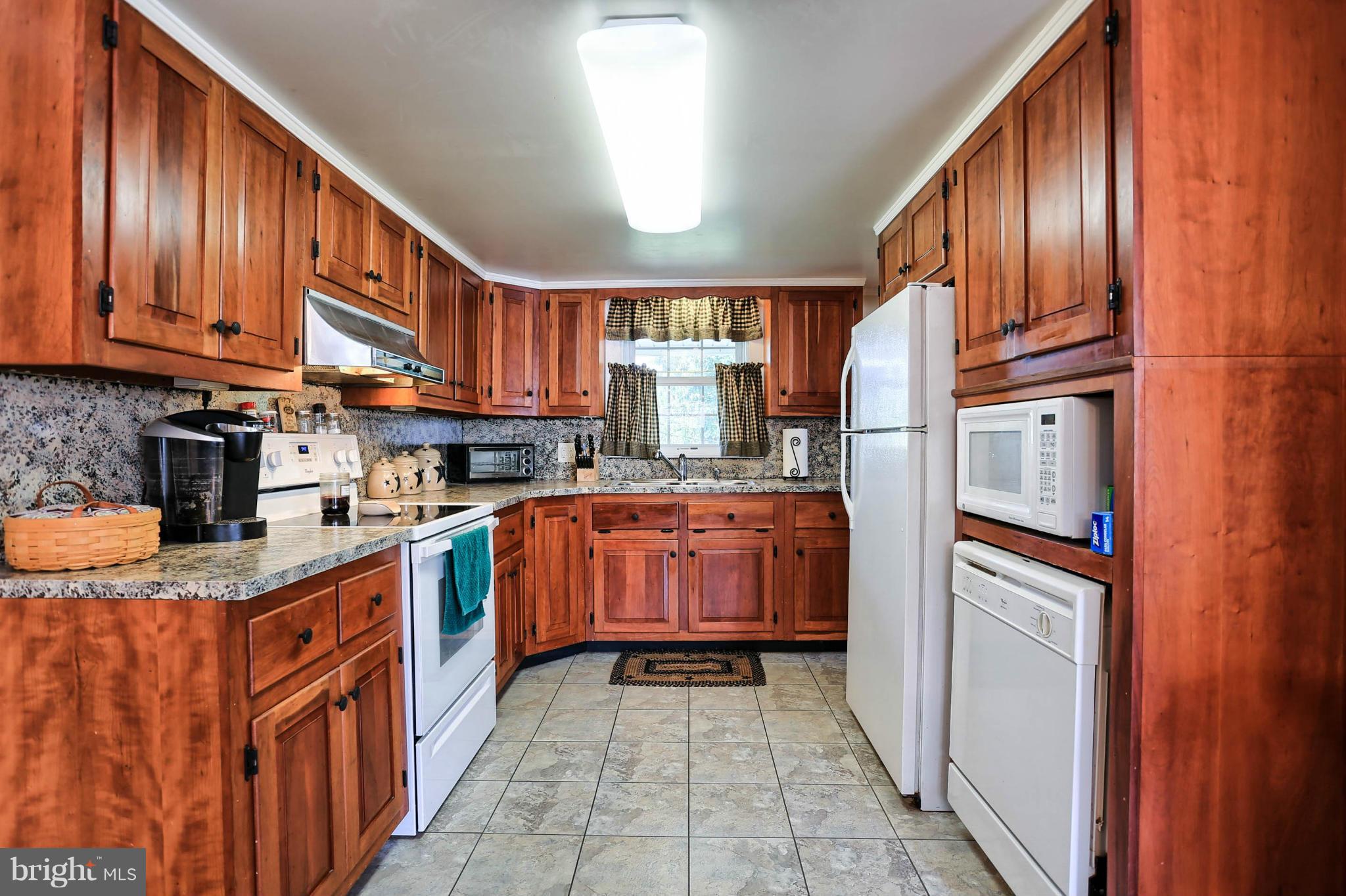 18558 Burnside Bridge Road Sharpsburg, MD 21782 - Photo 6 of 30 Kitchen