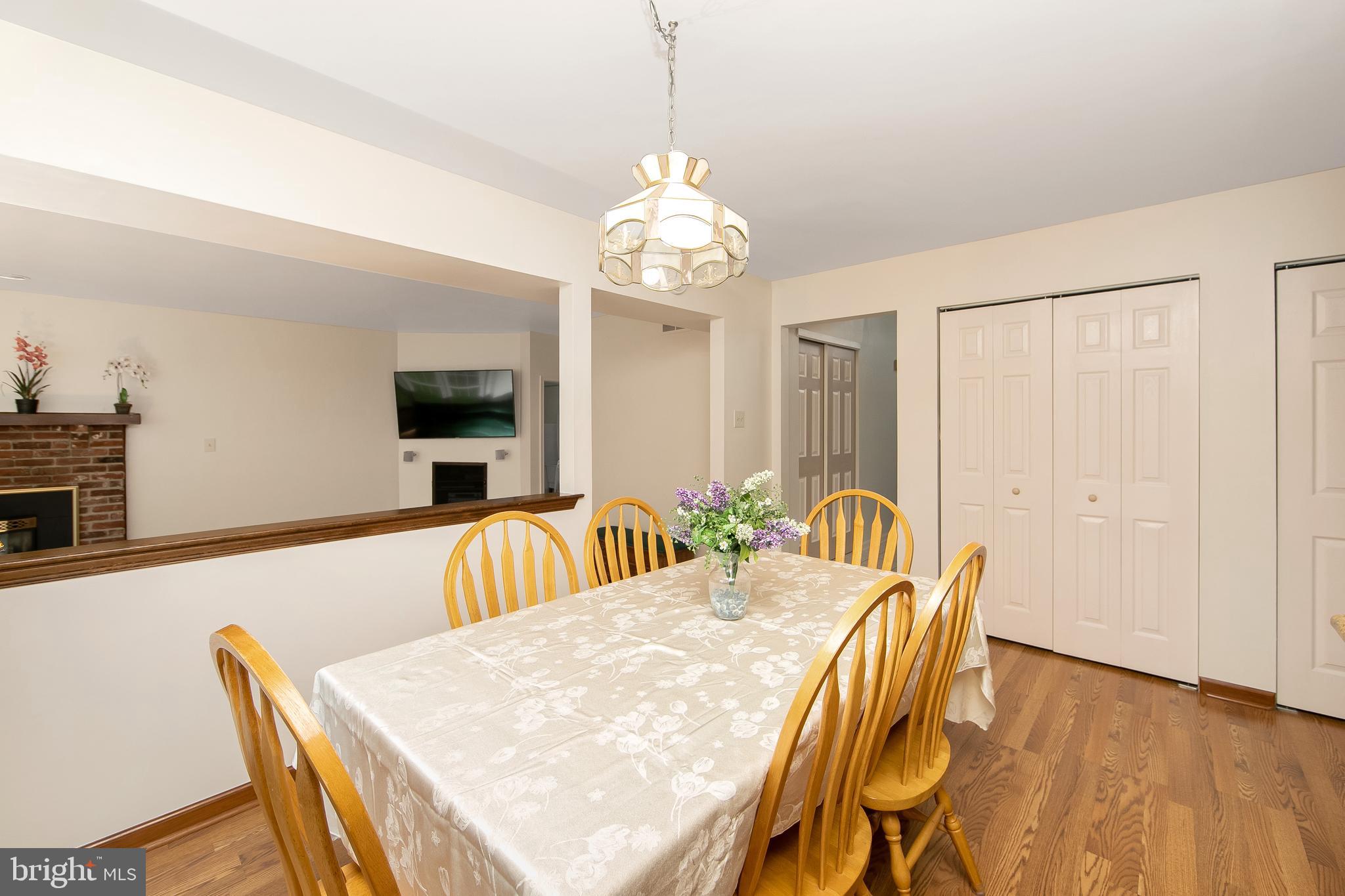 11 Plantation Court Glassboro, NJ 08028 - Photo 20 of 54 Open concept kitchen -fits a large table !