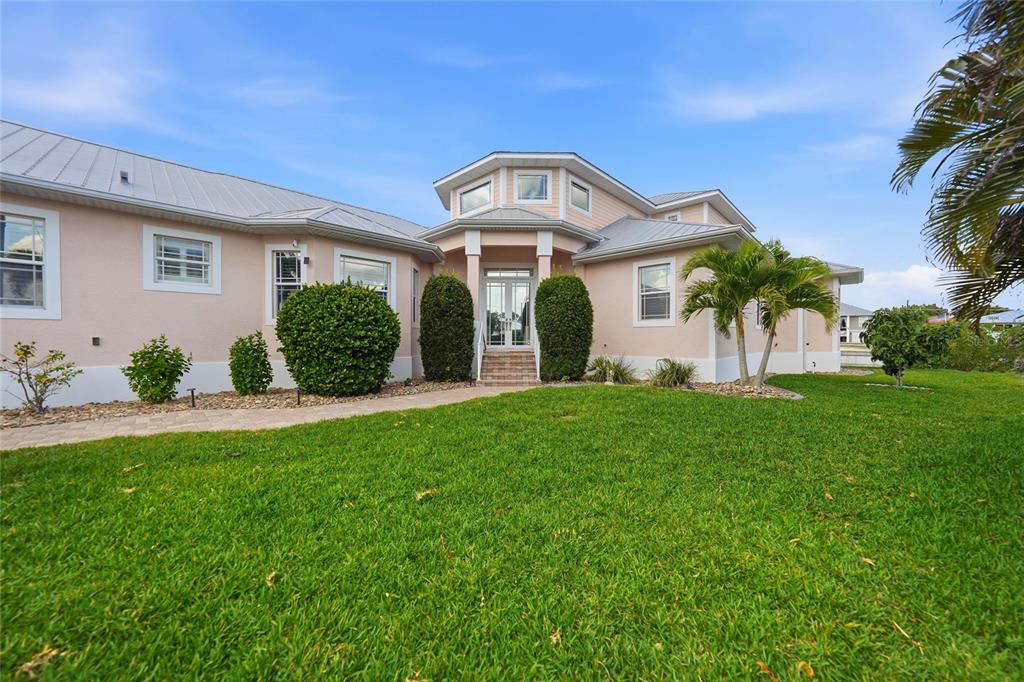 534 Canal Way Punta Gorda, FL 33950 - Photo 3 of 91