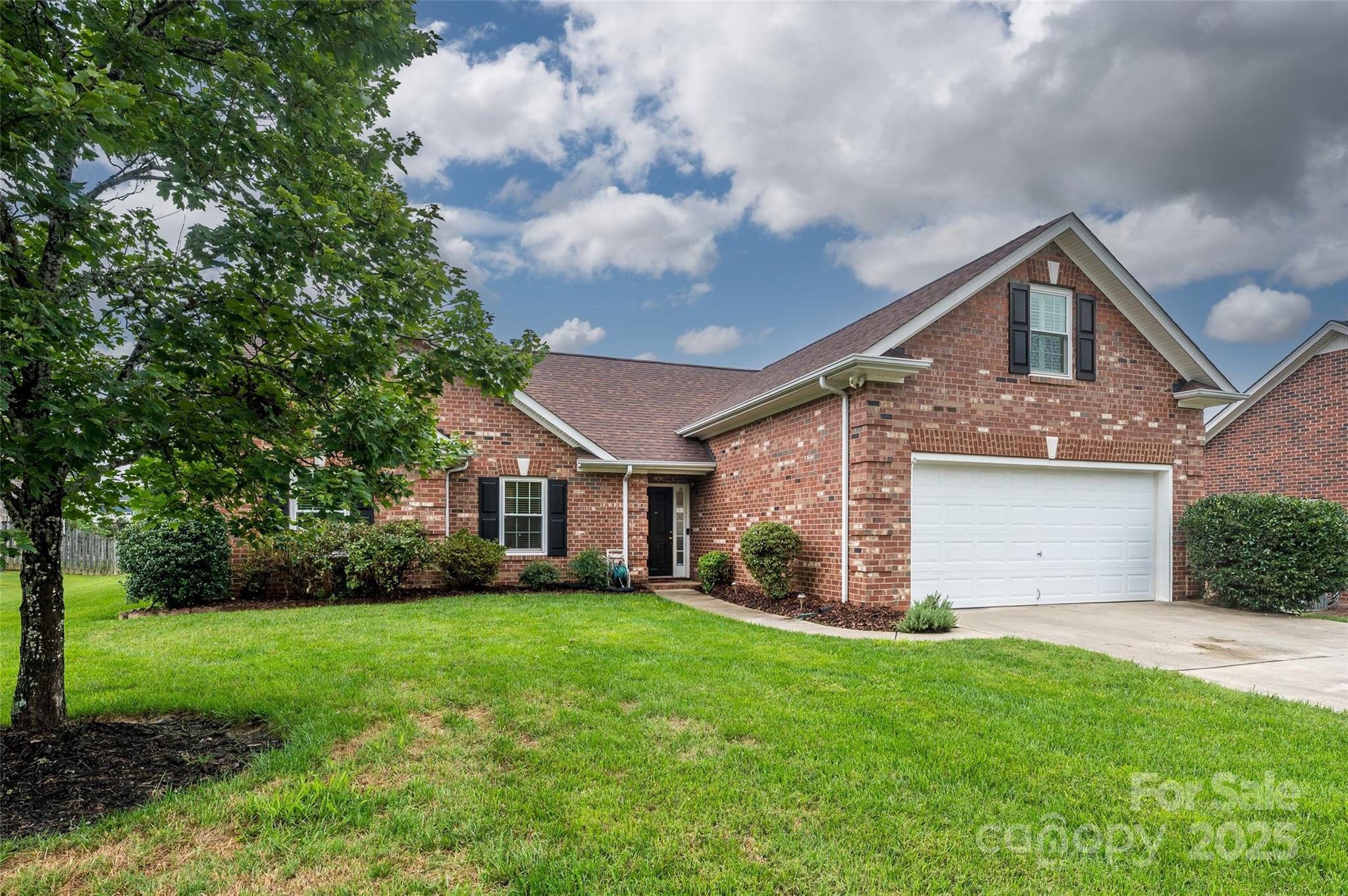 12617 Hill Pine Road Midland, NC 28107 - Photo 29 of 42 a front view of house with yard and green space