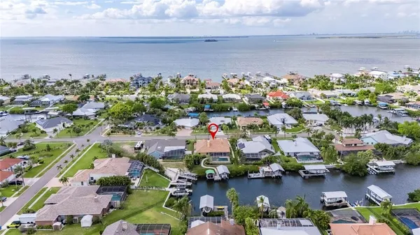 $975,000 | 6603 Black Fin Way, Apollo Beach, FL 33572