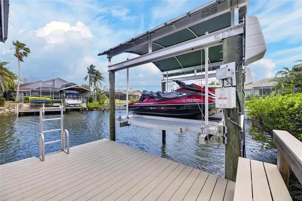 $975,000 | 6603 Black Fin Way, Apollo Beach, FL 33572