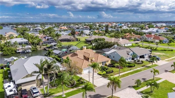$975,000 | 6603 Black Fin Way, Apollo Beach, FL 33572