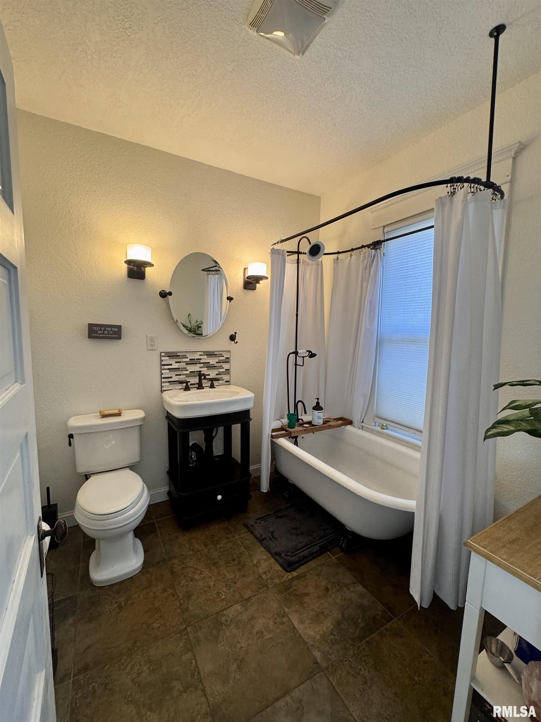 648 South Randolph Street Macomb, IL 61455 - Photo 11 of 18