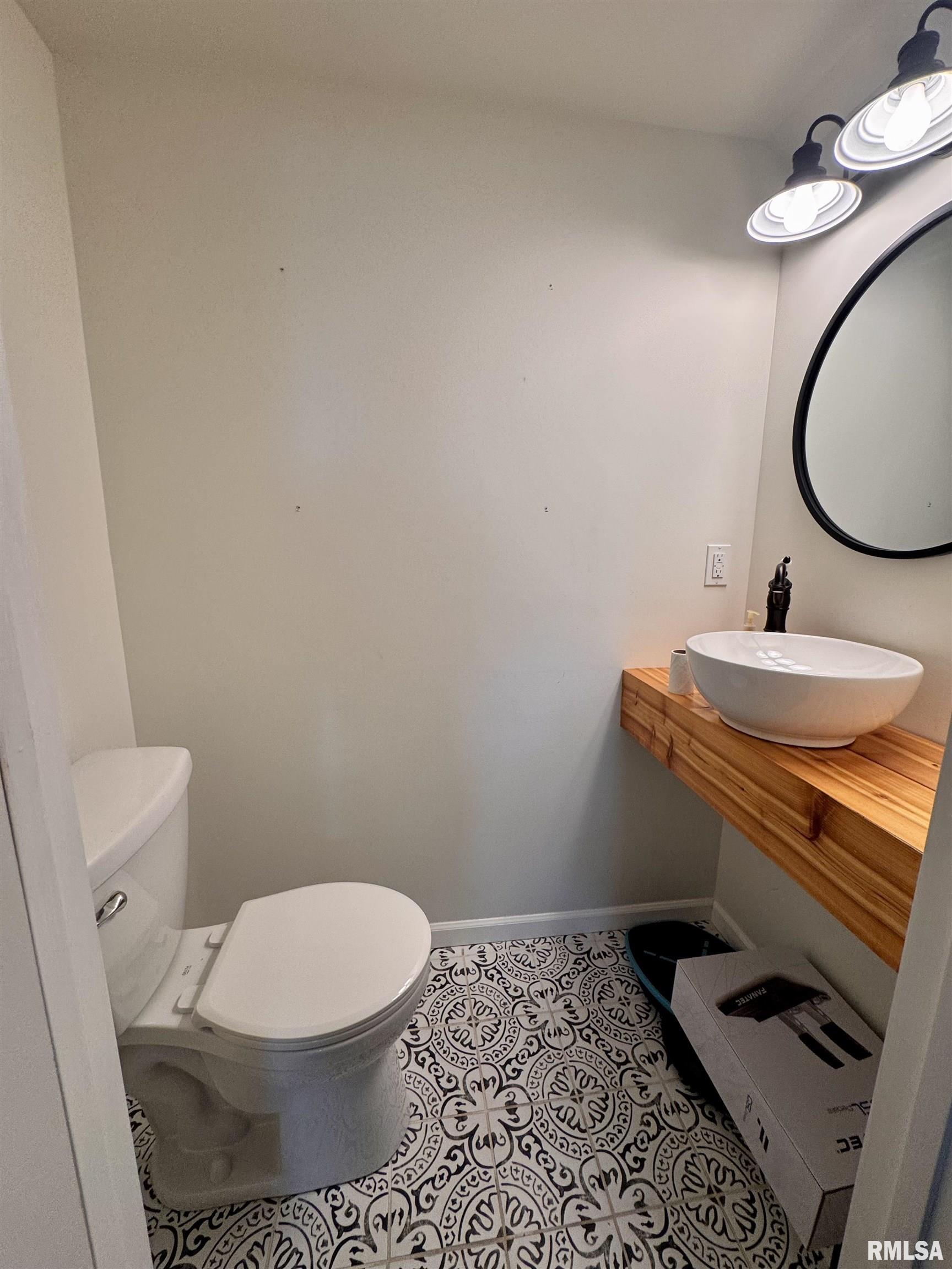 648 South Randolph Street Macomb, IL 61455 - Photo 4 of 18