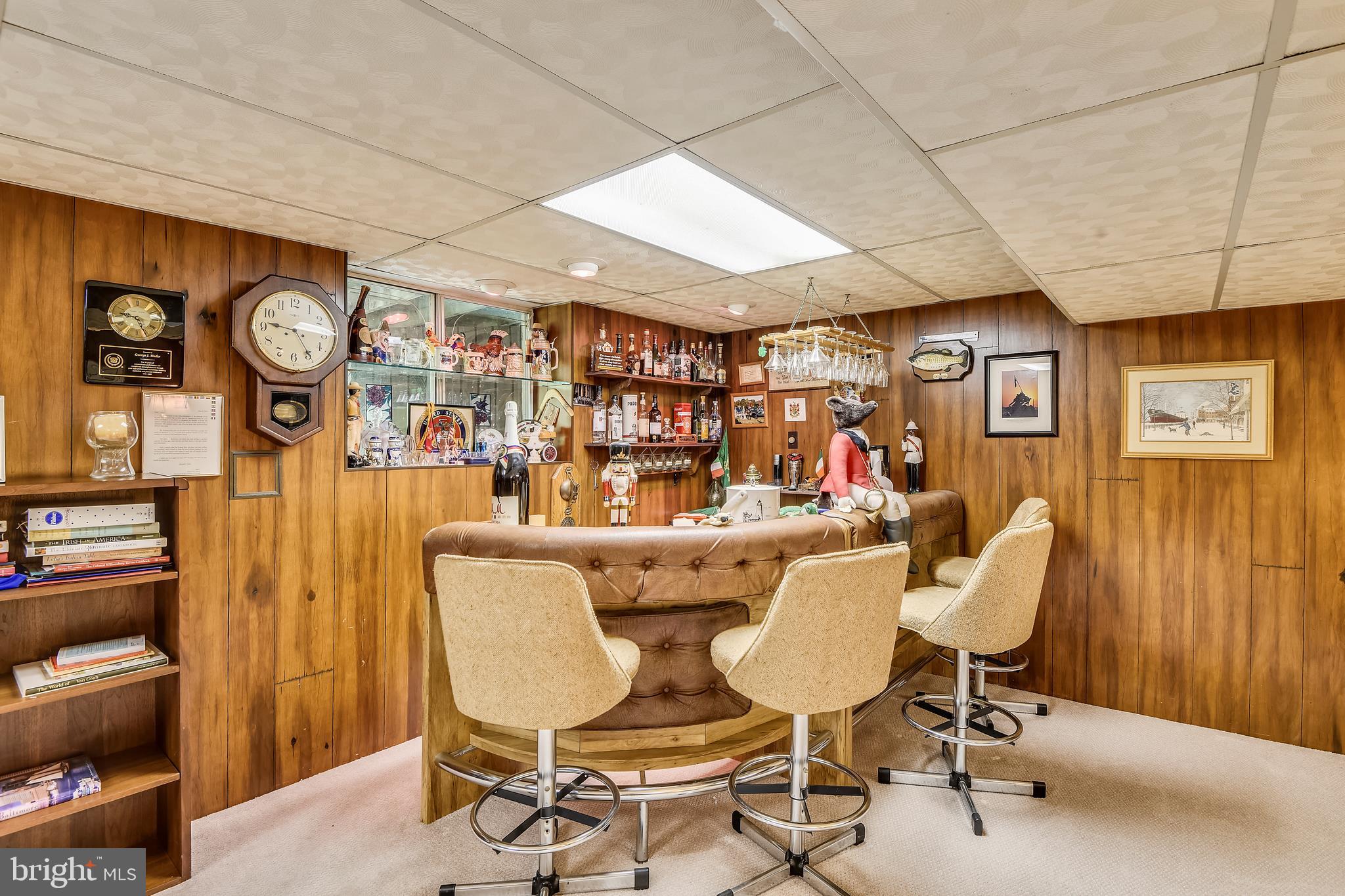 10842 Sandringham Road Cockeysville, MD 21030 - Photo 25 of 29 Bar