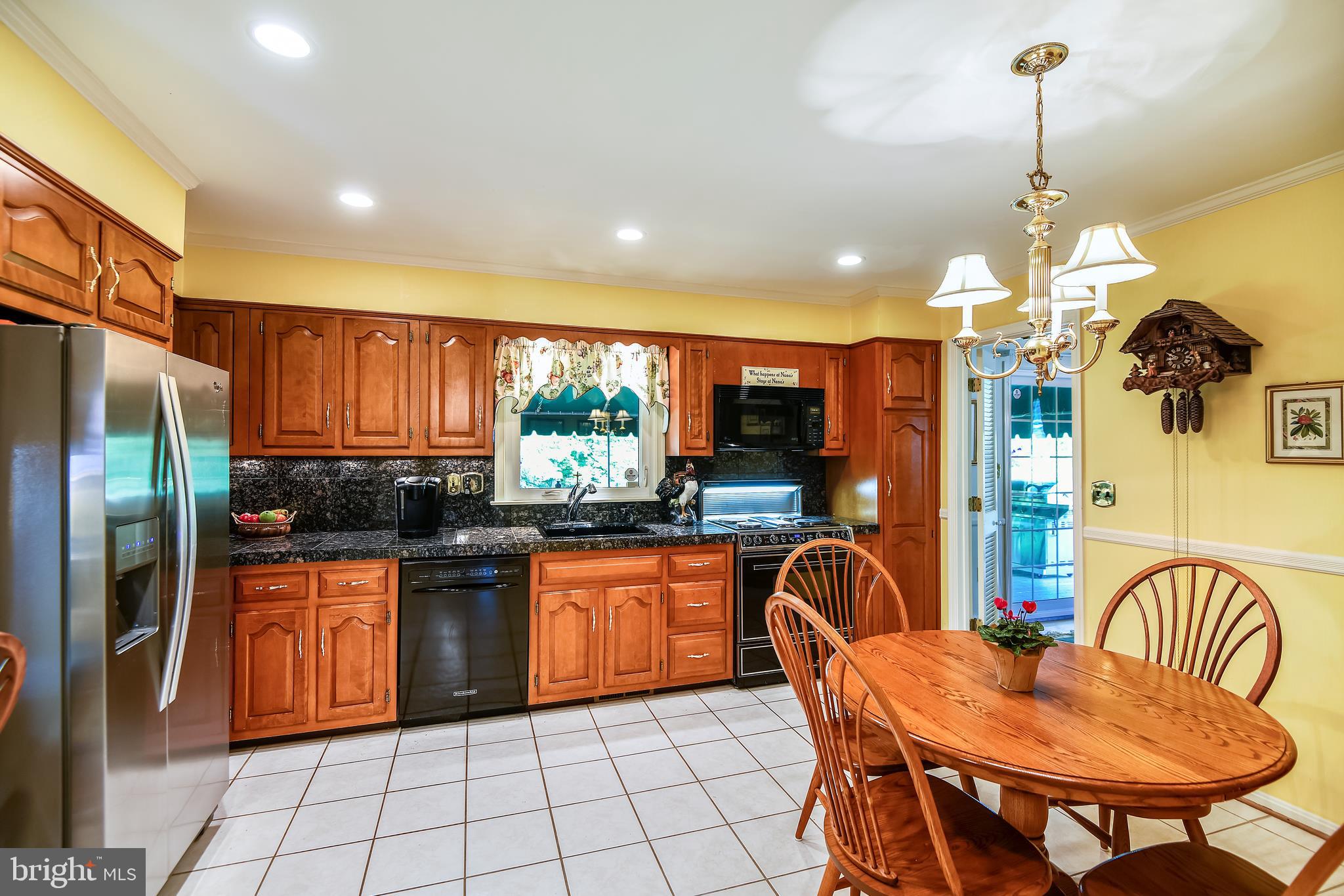 10842 Sandringham Road Cockeysville, MD 21030 - Photo 9 of 29 Kitchen
