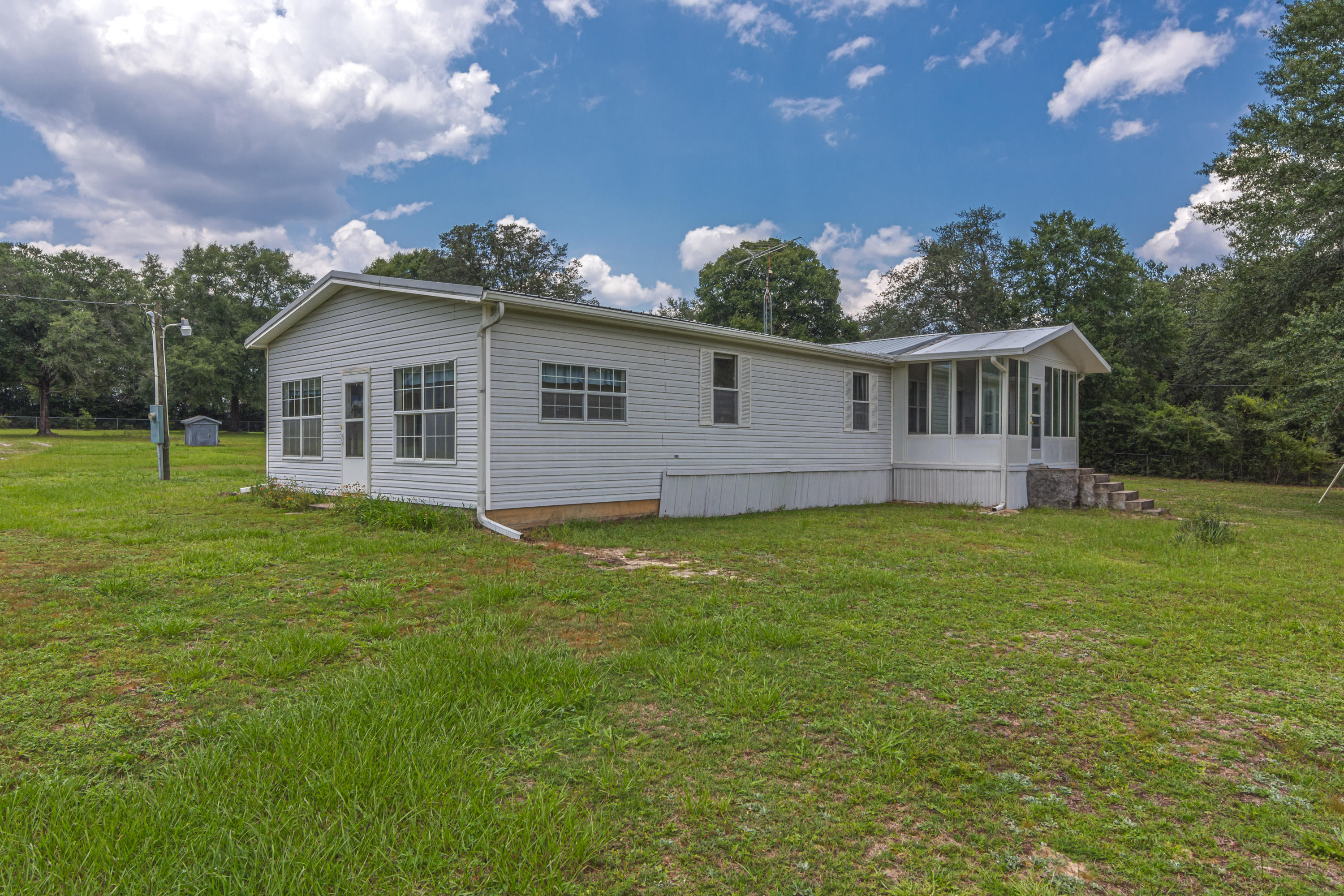 5067 Robert Taylor Road Crestview, FL 32539 - Photo 2 of 33 Gallery Image 2