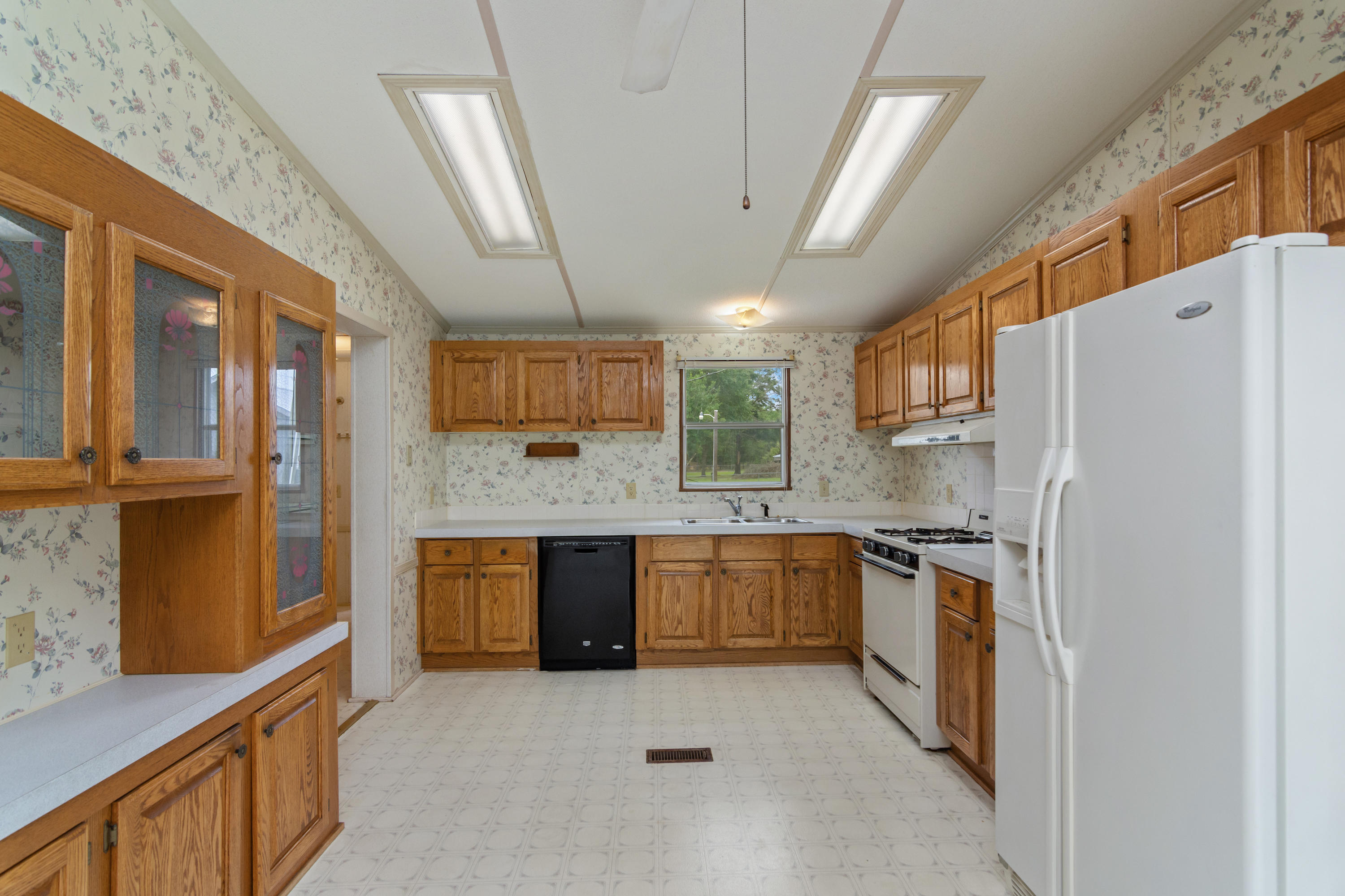 5067 Robert Taylor Road Crestview, FL 32539 - Photo 13 of 33 Gallery Image 13