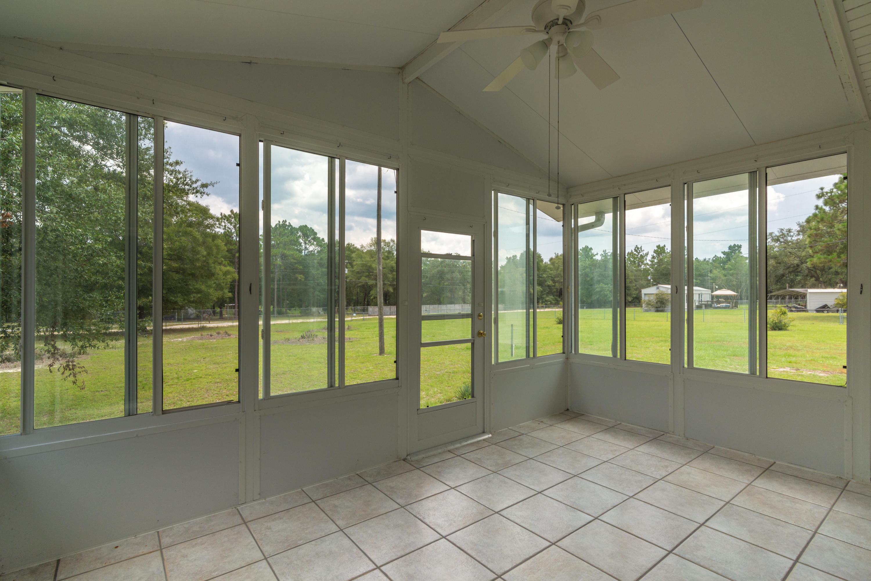 5067 Robert Taylor Road Crestview, FL 32539 - Photo 3 of 33 Gallery Image 3