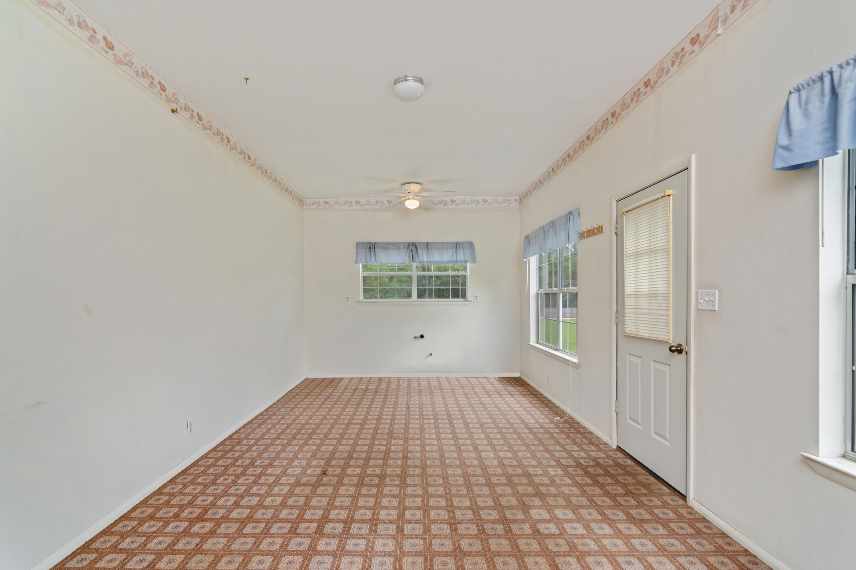 5067 Robert Taylor Road Crestview, FL 32539 - Photo 22 of 33 Gallery Image 22