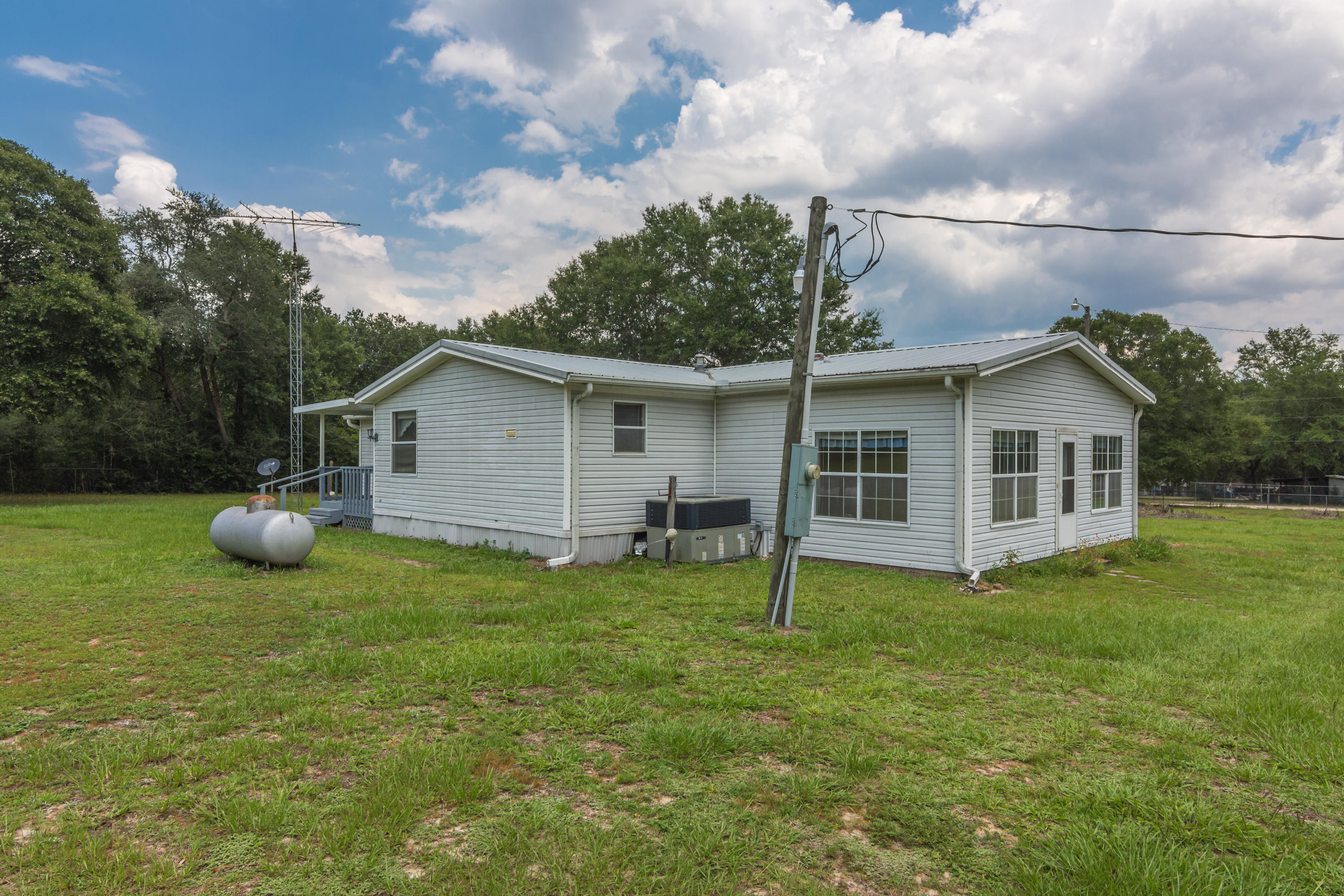 5067 Robert Taylor Road Crestview, FL 32539 - Photo 25 of 33 Gallery Image 25