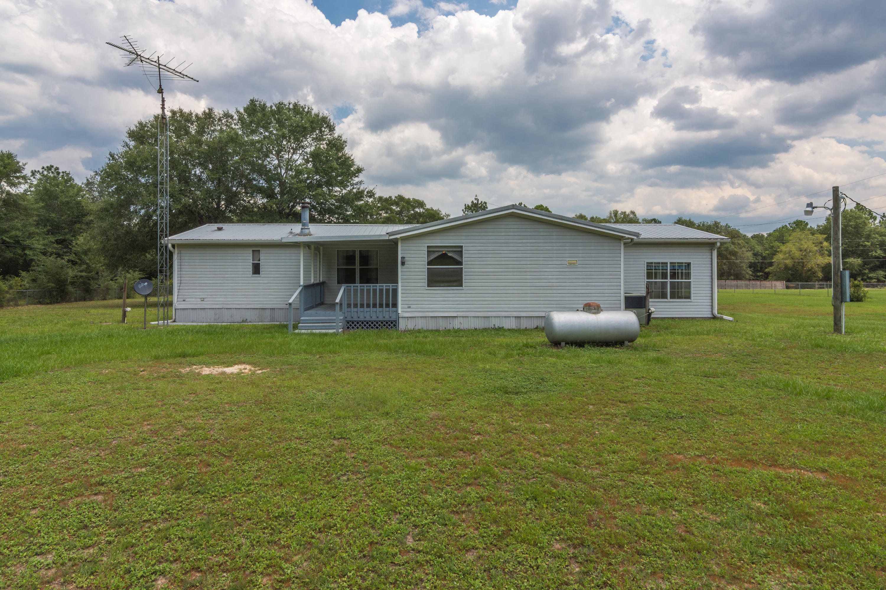5067 Robert Taylor Road Crestview, FL 32539 - Photo 26 of 33 Gallery Image 26