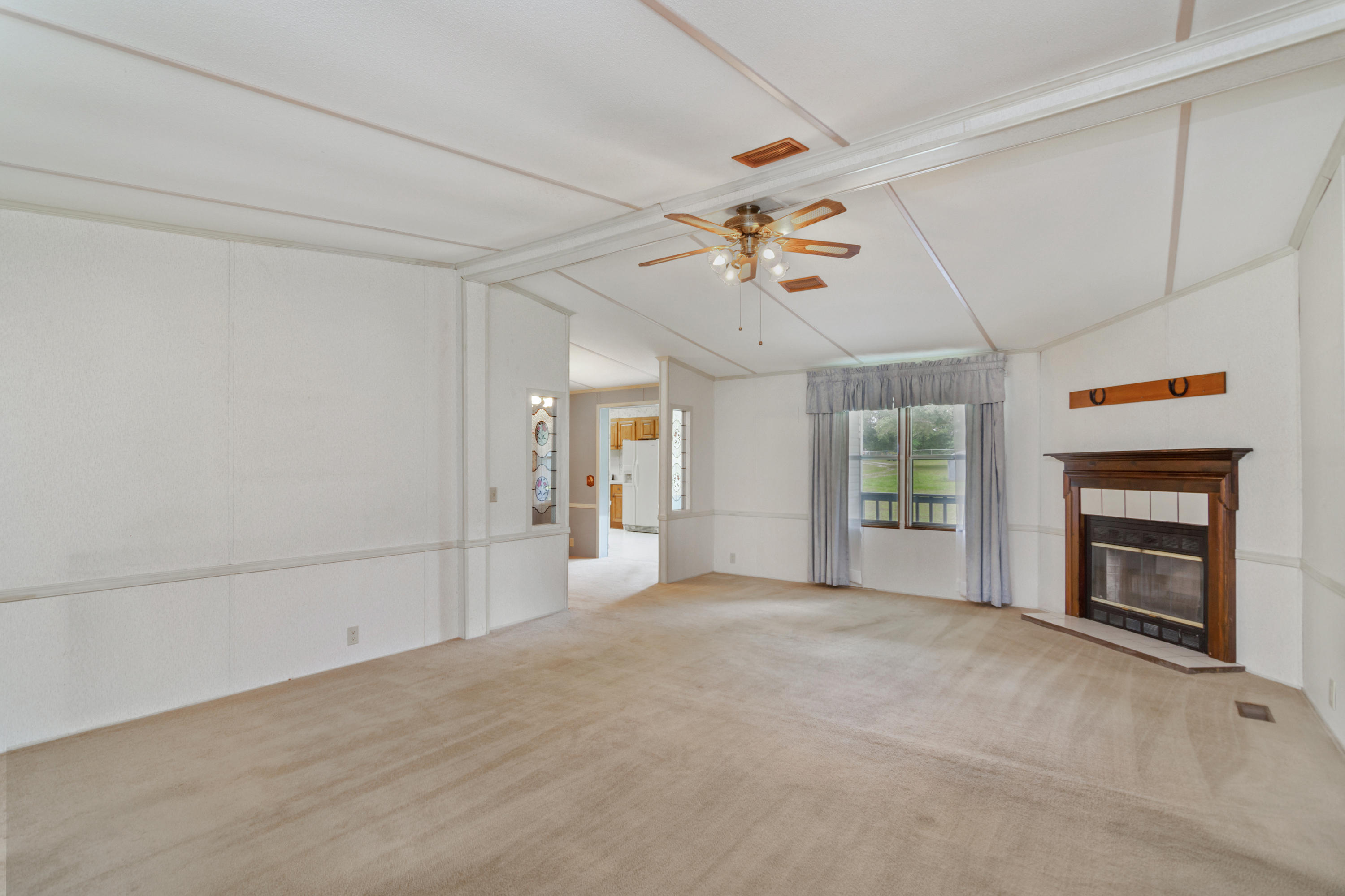 5067 Robert Taylor Road Crestview, FL 32539 - Photo 4 of 33 Gallery Image 4