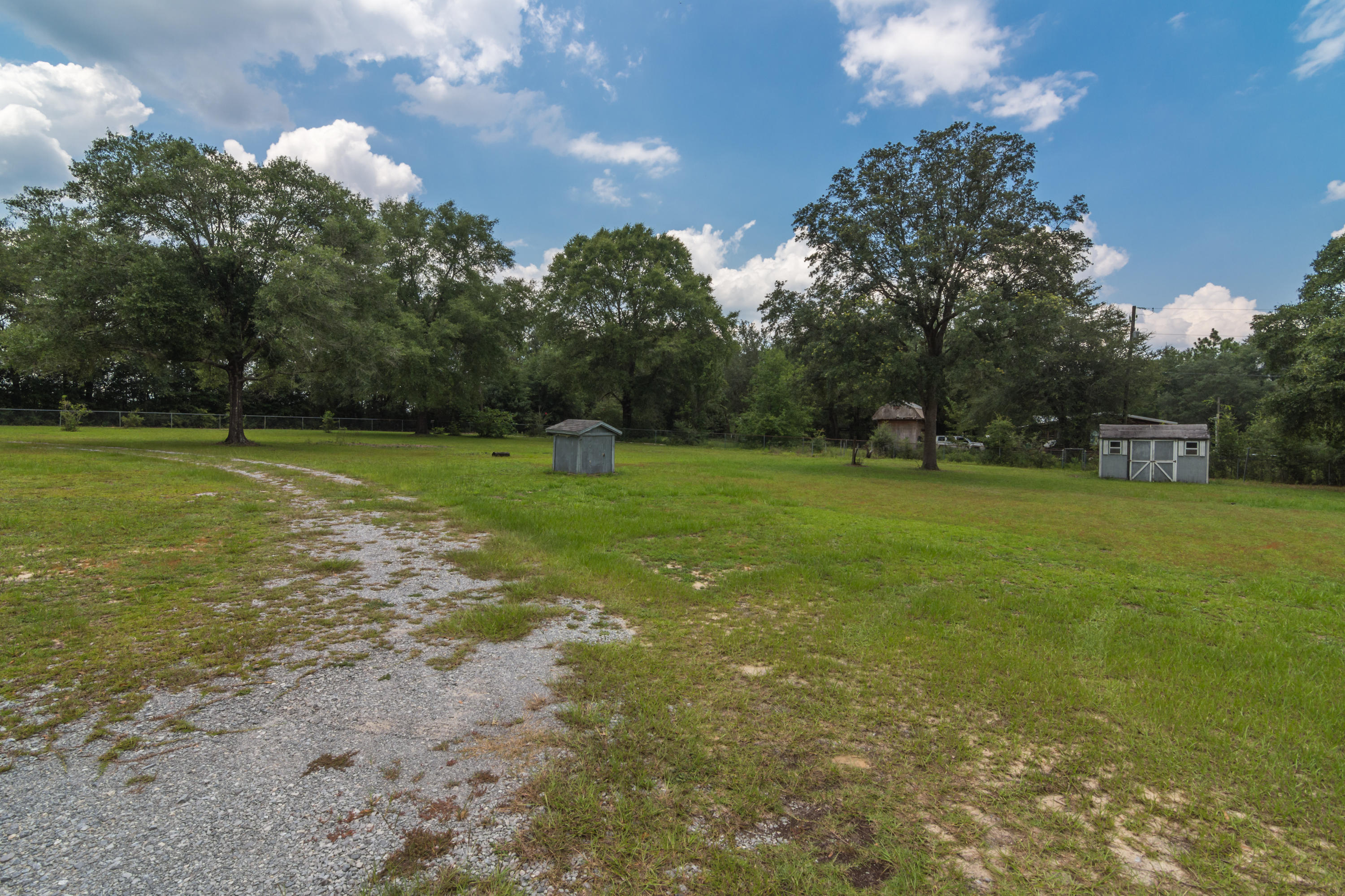 5067 Robert Taylor Road Crestview, FL 32539 - Photo 31 of 33 Gallery Image 31