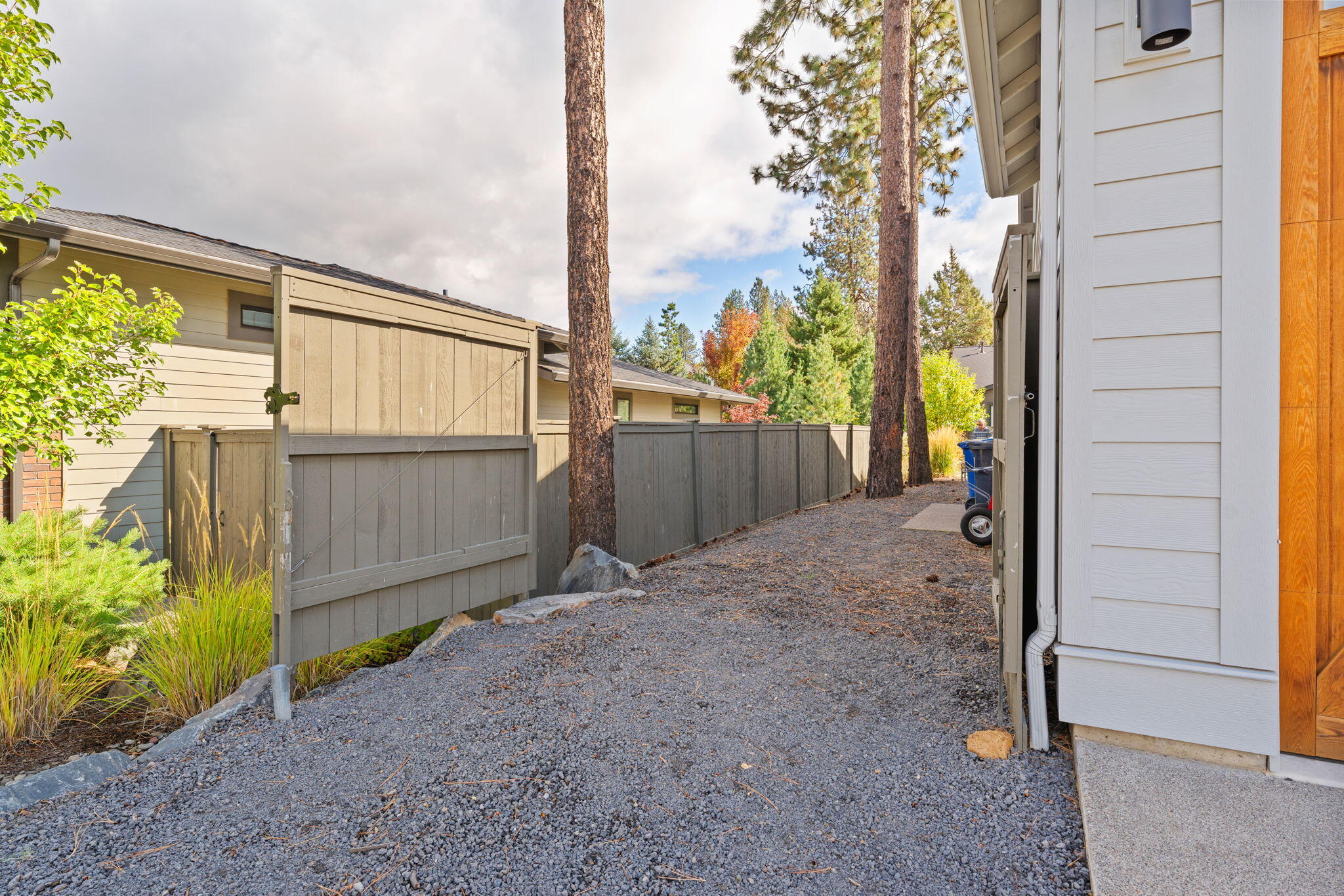 60882 Southwest Headwaters Loop Bend, OR 97702 - Photo 73 of 102 28-web-or-mls-Riley Visuals-28