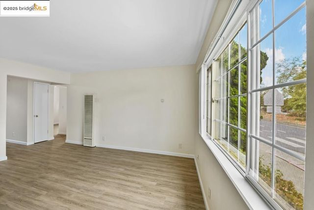 $2,500,000 | 7940 Bancroft Avenue, Oakland, CA 94605