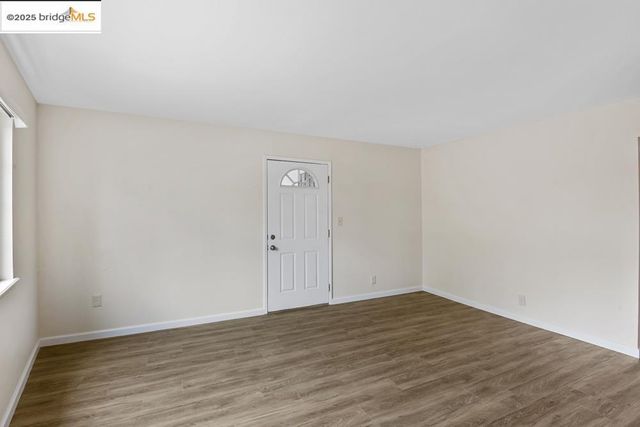 $2,500,000 | 7940 Bancroft Avenue, Oakland, CA 94605