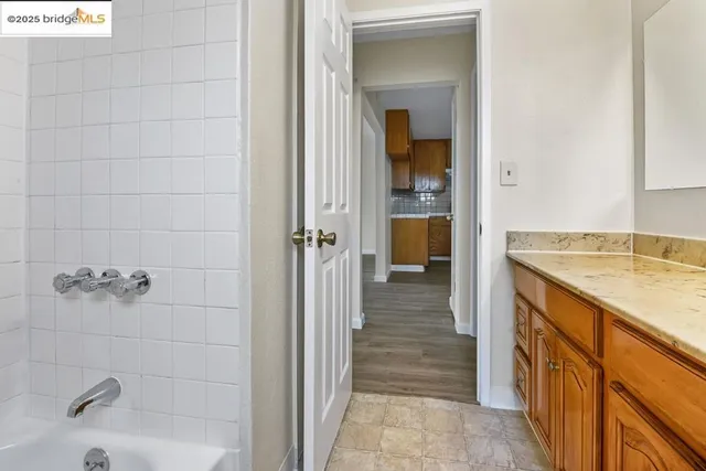 $2,500,000 | 7940 Bancroft Avenue, Oakland, CA 94605