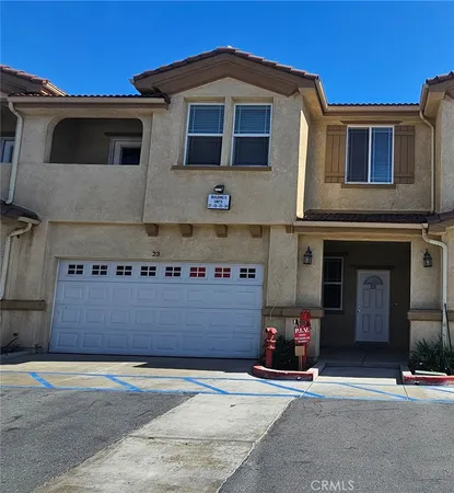 $3,300 | 8185 Banana Avenue, Unit 23, Fontana, CA 92335