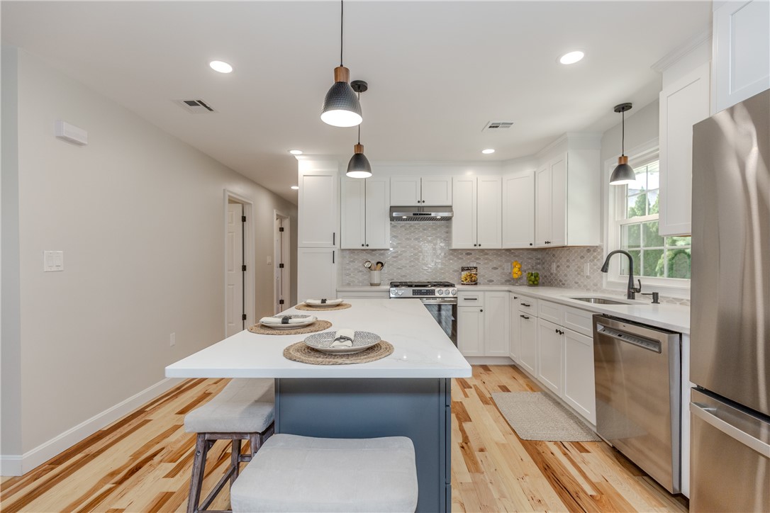 60 Tomahawk Trail Cranston, RI 02921 - Photo 11 of 34