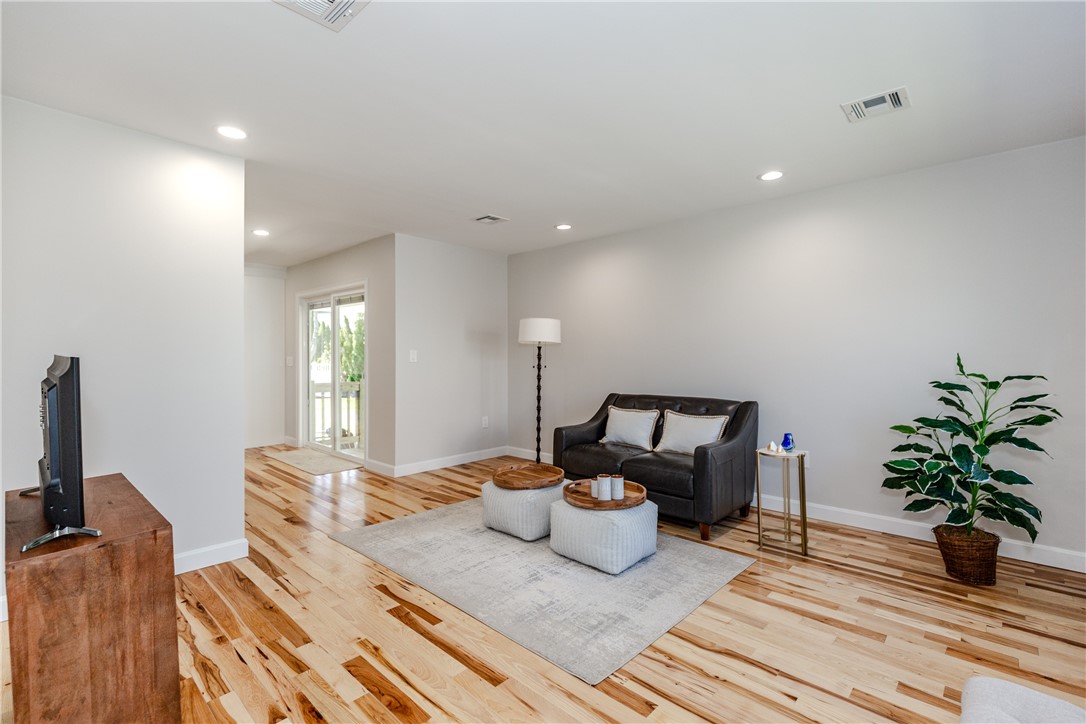 60 Tomahawk Trail Cranston, RI 02921 - Photo 16 of 34