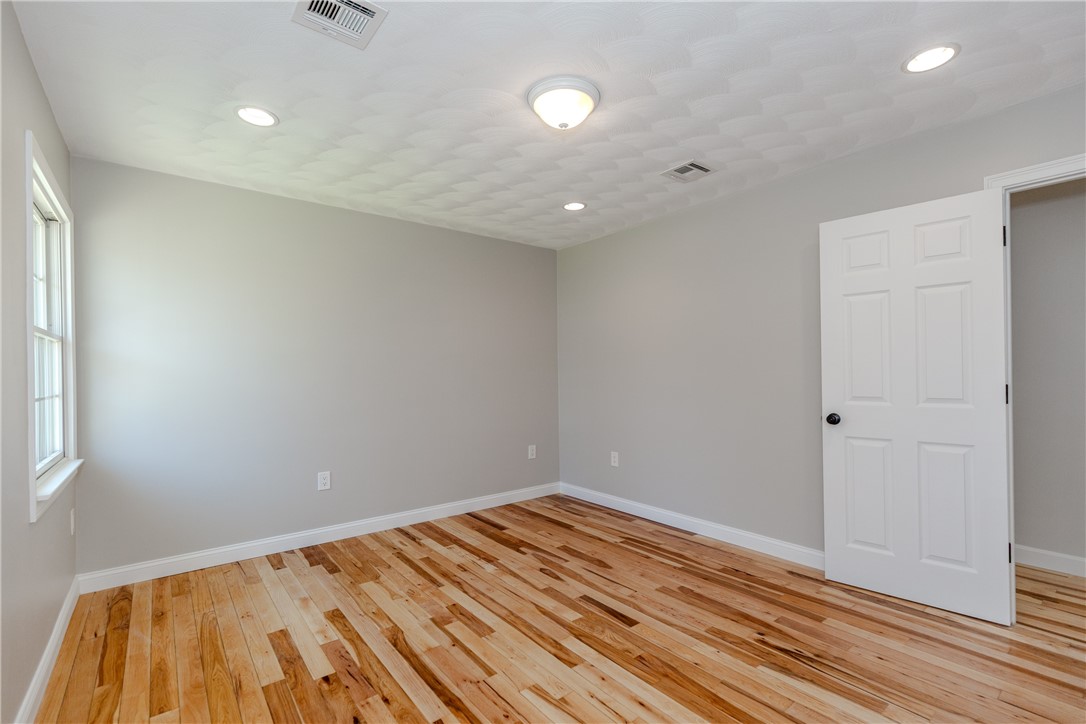 60 Tomahawk Trail Cranston, RI 02921 - Photo 21 of 34