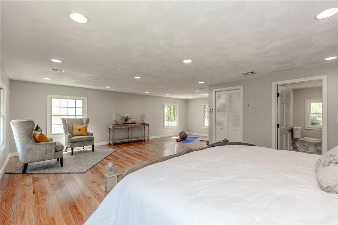 60 Tomahawk Trail Cranston, RI 02921 - Photo 24 of 34