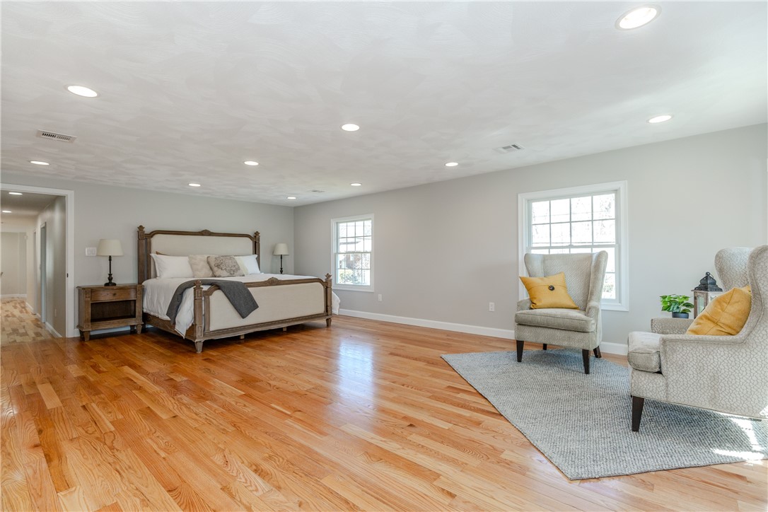 60 Tomahawk Trail Cranston, RI 02921 - Photo 25 of 34