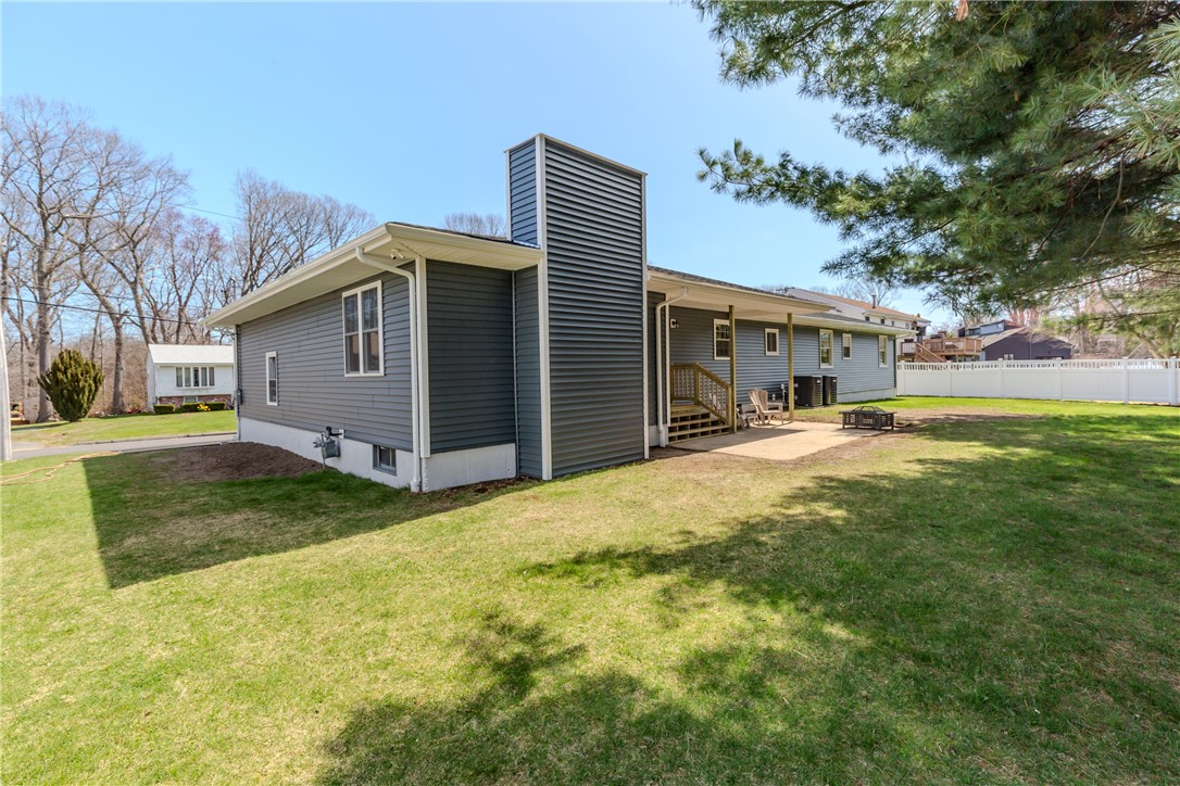 60 Tomahawk Trail Cranston, RI 02921 - Photo 31 of 34