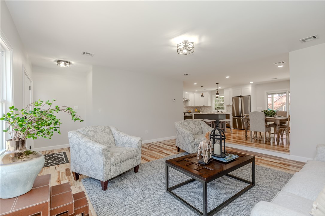 60 Tomahawk Trail Cranston, RI 02921 - Photo 8 of 34