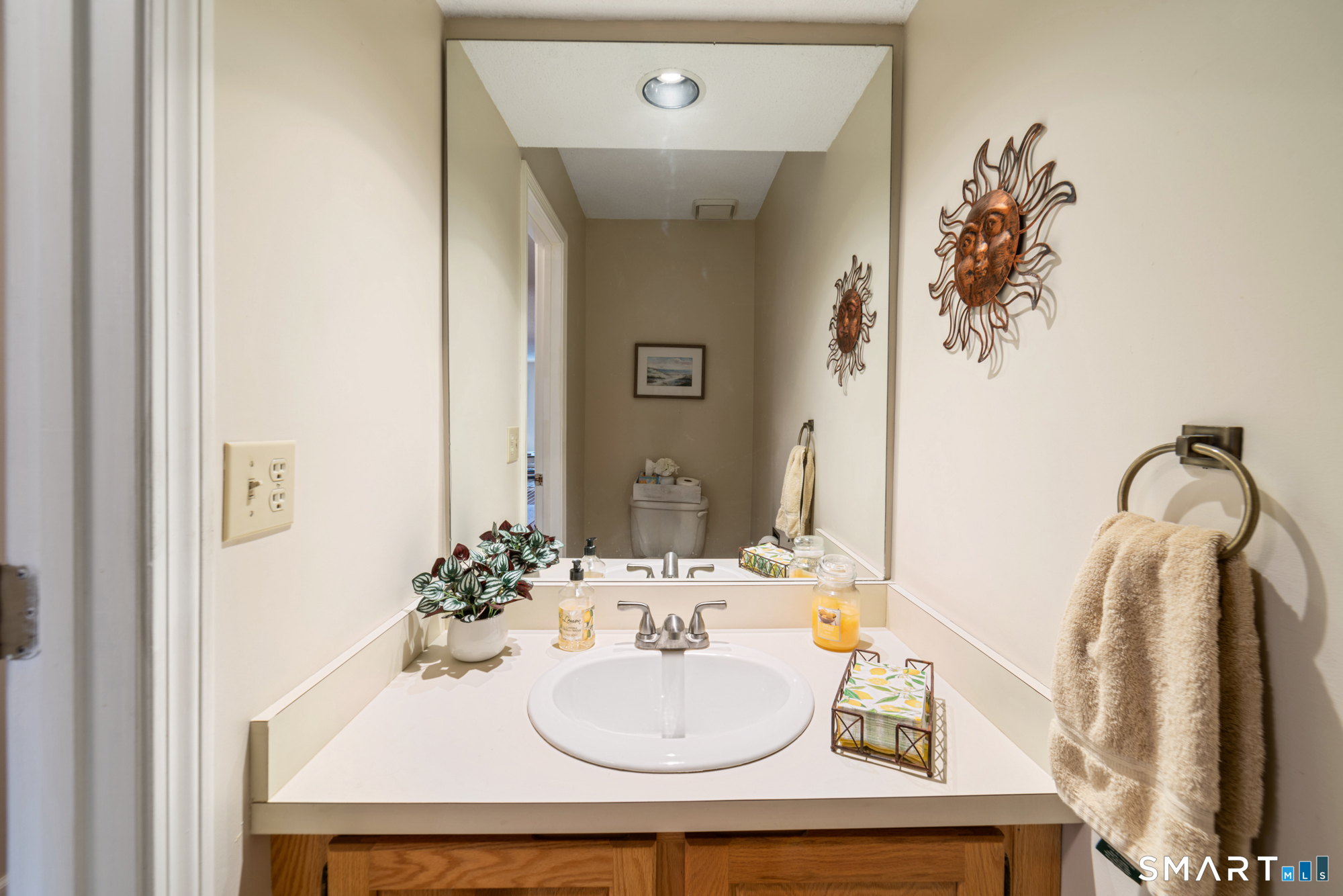 791 Long Hill Road, Unit E Middletown, CT 06457 - Photo 8 of 40