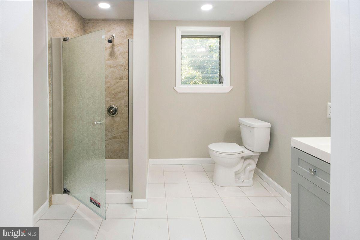 42 Smith Terrace Clementon, NJ 08021 - Photo 16 of 27 Up Dated Bathrooms